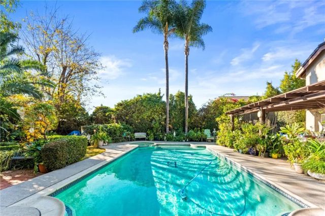 176 E Blue Mountain, Claremont, CA 91711