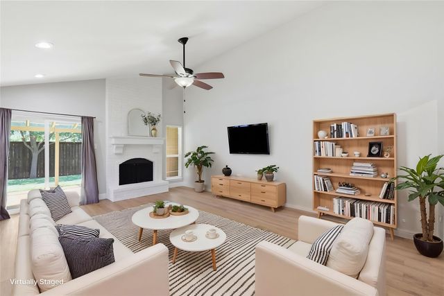 2117 Via Estrada, Carrollton, TX 75006