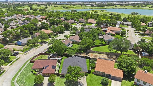 2117 Via Estrada, Carrollton, TX 75006
