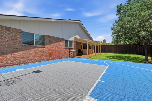 2117 Via Estrada, Carrollton, TX 75006