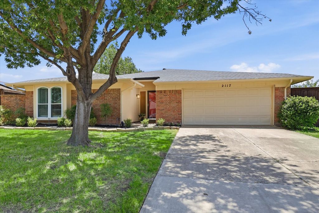 2117 Via Estrada, Carrollton, TX 75006