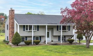 6 Kemo Circle, Litchfield, NH 03052