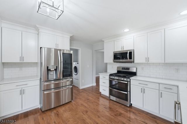 4 Carrell Rd, Randolph Twp., NJ 07869