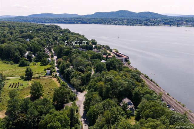 420 Rhinecliff Road, Rhinebeck, NY 12572
