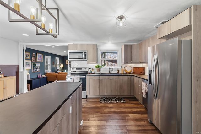 1324 S Second Street, Upland, IN 46989