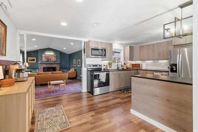 1324 S Second Street, Upland, IN 46989