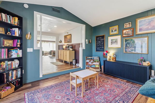 1324 S Second Street, Upland, IN 46989