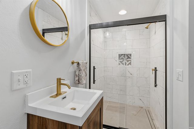 1324 S Second Street, Upland, IN 46989