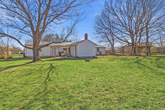 1324 S Second Street, Upland, IN 46989