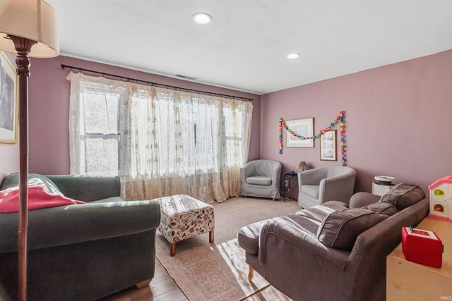 1324 S Second Street, Upland, IN 46989