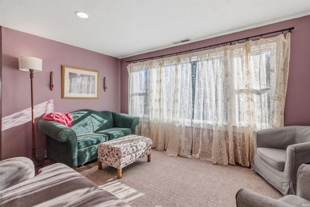 1324 S Second Street, Upland, IN 46989