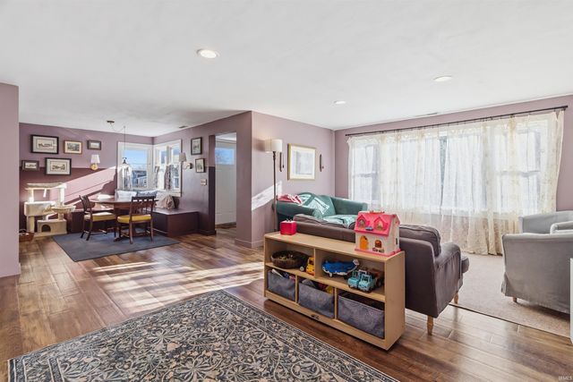 1324 S Second Street, Upland, IN 46989