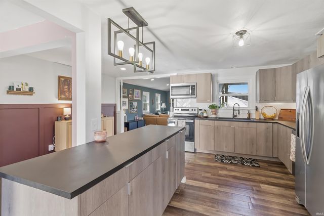 1324 S Second Street, Upland, IN 46989