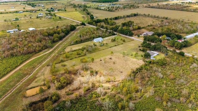 1824 County Road 382, Rosharon, TX 77583