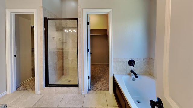 725 Dusty Trail, Yukon, OK 73099