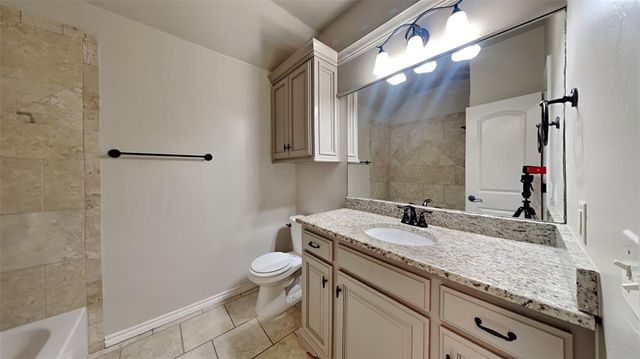 725 Dusty Trail, Yukon, OK 73099