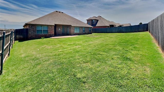 725 Dusty Trail, Yukon, OK 73099