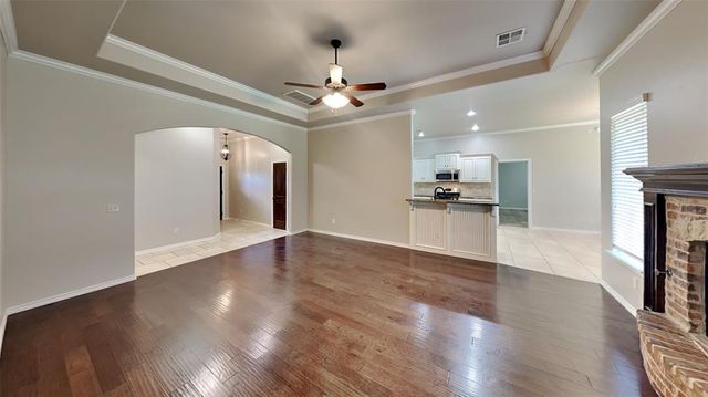 725 Dusty Trail, Yukon, OK 73099