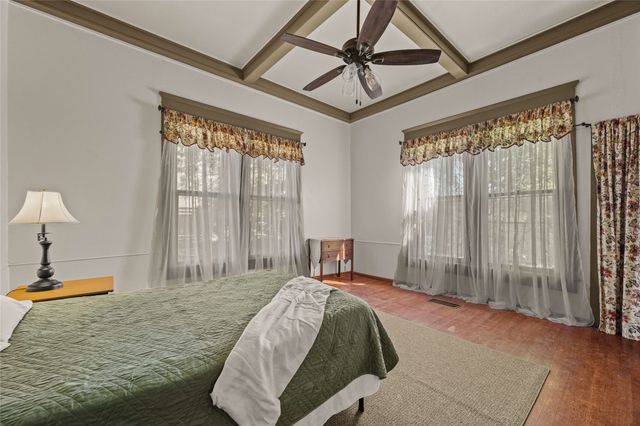 2810 Crockett Street, Greenville, TX 75401