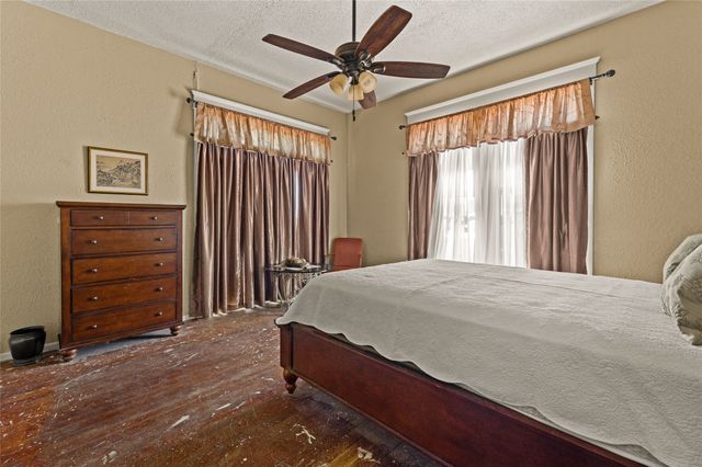 2810 Crockett Street, Greenville, TX 75401
