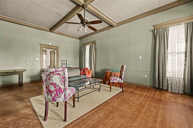 2810 Crockett Street, Greenville, TX 75401