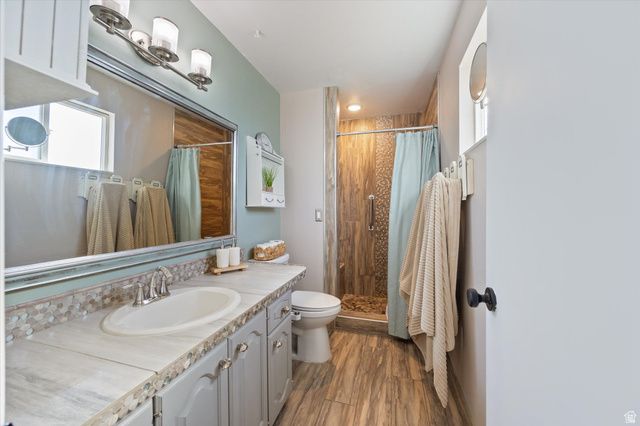 9472 S FOX HUNT DR, Sandy, UT 84092