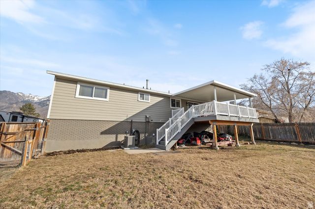 9472 S FOX HUNT DR, Sandy, UT 84092