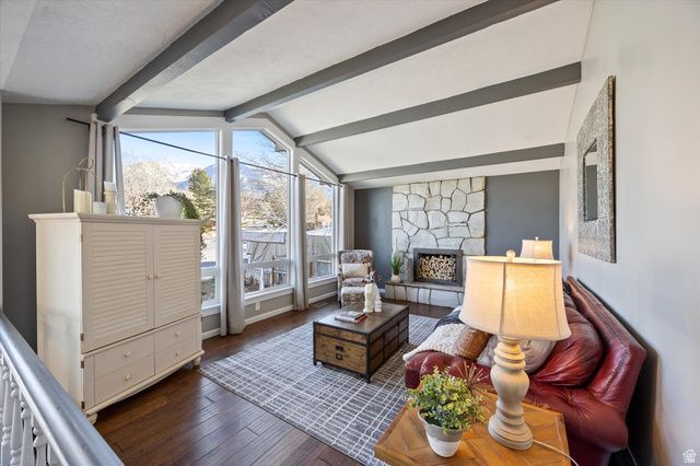 9472 S FOX HUNT DR, Sandy, UT 84092