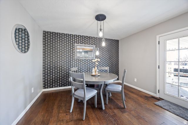 9472 S FOX HUNT DR, Sandy, UT 84092