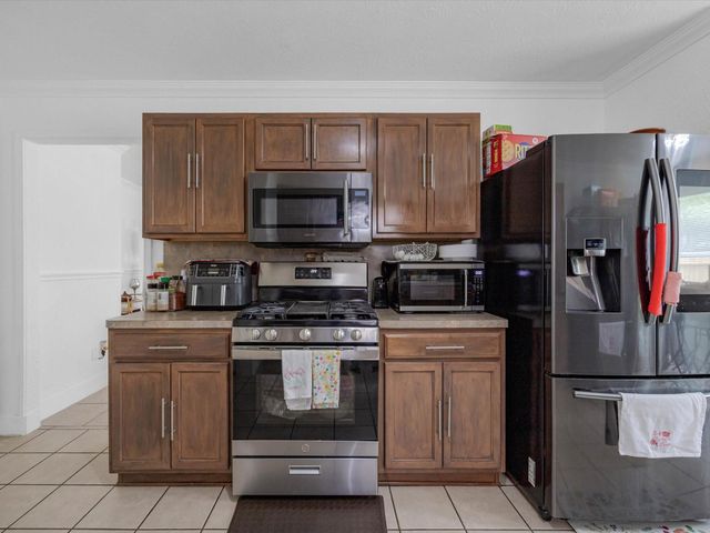 5002 Grasilla Drive, Houston, TX 77045