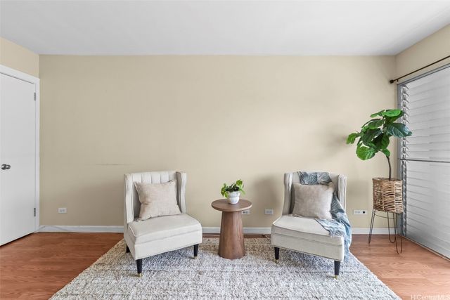 2440 Date Street 303, Honolulu, HI 96826