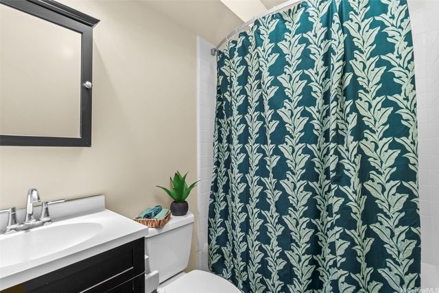 2440 Date Street 303, Honolulu, HI 96826