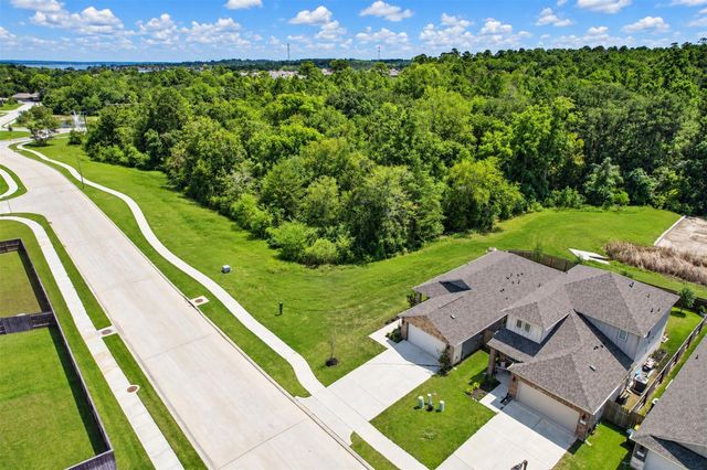 351 Sunrise Ranch Drive, Conroe, TX 77316