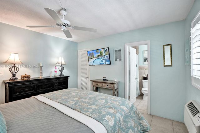 3212 NE 8th Ct 16, Pompano Beach, FL 33062