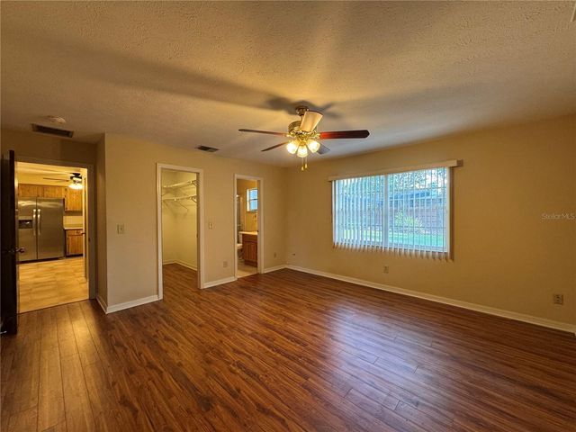 1709 SAKURA DRIVE, Valrico, FL 33596