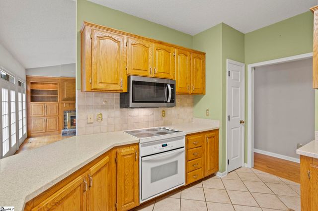 225 Plantation Lane, Inman, SC 29349
