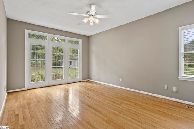 225 Plantation Lane, Inman, SC 29349