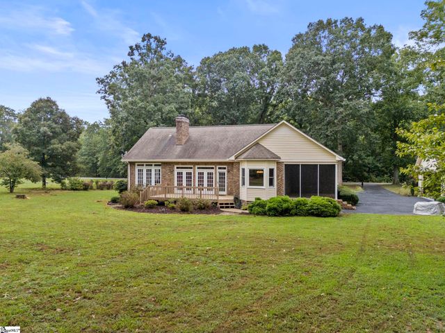 225 Plantation Lane, Inman, SC 29349