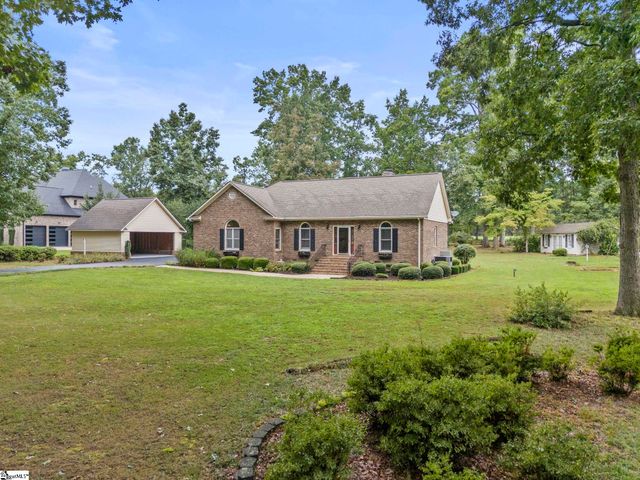 225 Plantation Lane, Inman, SC 29349