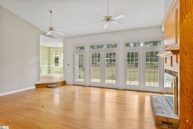 225 Plantation Lane, Inman, SC 29349