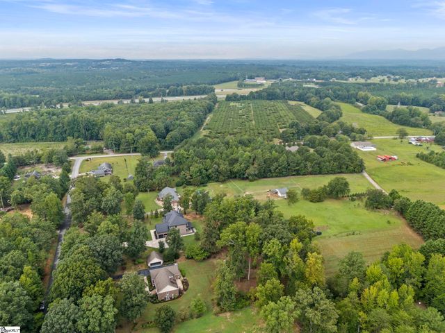 225 Plantation Lane, Inman, SC 29349