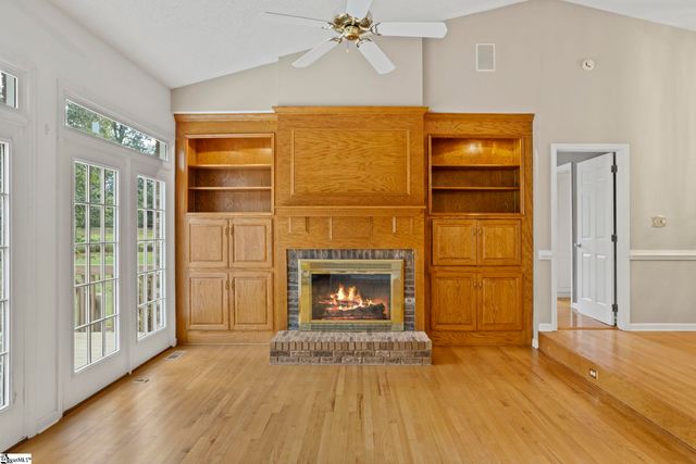 225 Plantation Lane, Inman, SC 29349