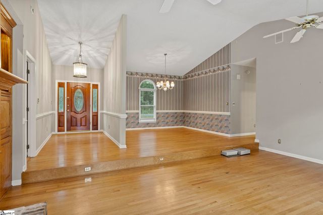 225 Plantation Lane, Inman, SC 29349