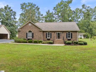 225 Plantation Lane, Inman, SC 29349