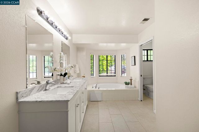 1892 Appia Ct., Walnut Creek, CA 94598