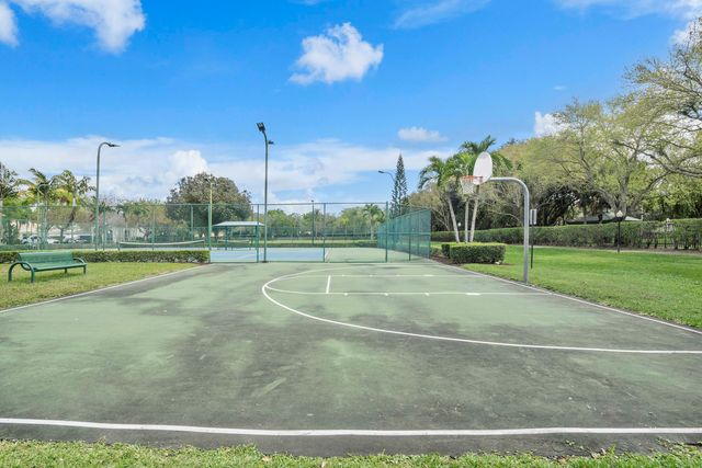 11622 NW 13TH Manor, Coral Springs, FL 33071