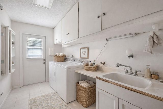 958 ORANGE AVENUE, Oviedo, FL 32765