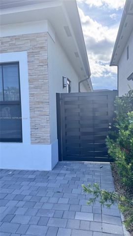 1820 SW 144th Ave Side, Miami, FL 33175