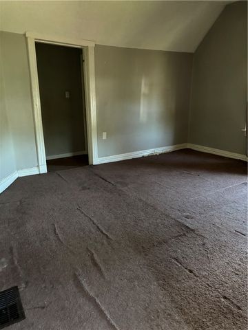 22 Sprague Street, Wilmerding, PA 15148