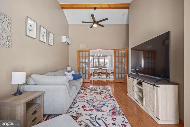 17 MAGUIRE RD, Hamilton, NJ 08690